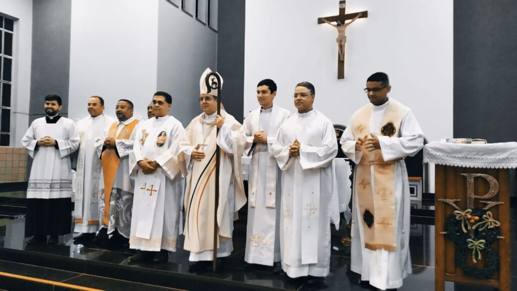 No dia 07 de Janeiro de 2024,foi realizada a posse do Novo Pároco da Paróquia Catedral N.Sra.do Perpétuo Socorro de Cristalândia-TO ;Padre Edilvan Cavalcante. A Missa de Posse foi celebrada por Dom Queiroz, Bispo da Diocese de Cristalândia. A mesma contou com a presença dos demais sacerdotes da Diocese, religiosas,e leigos.